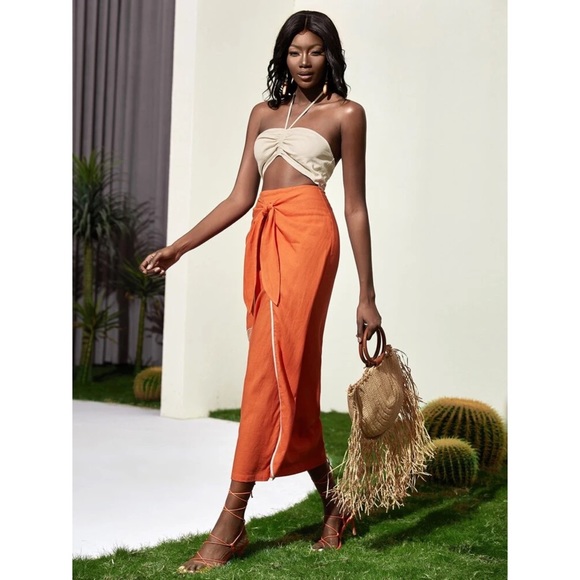 Victoria Embroidery Knot Detail Contrast Backless Dress - Picture 7 of 9